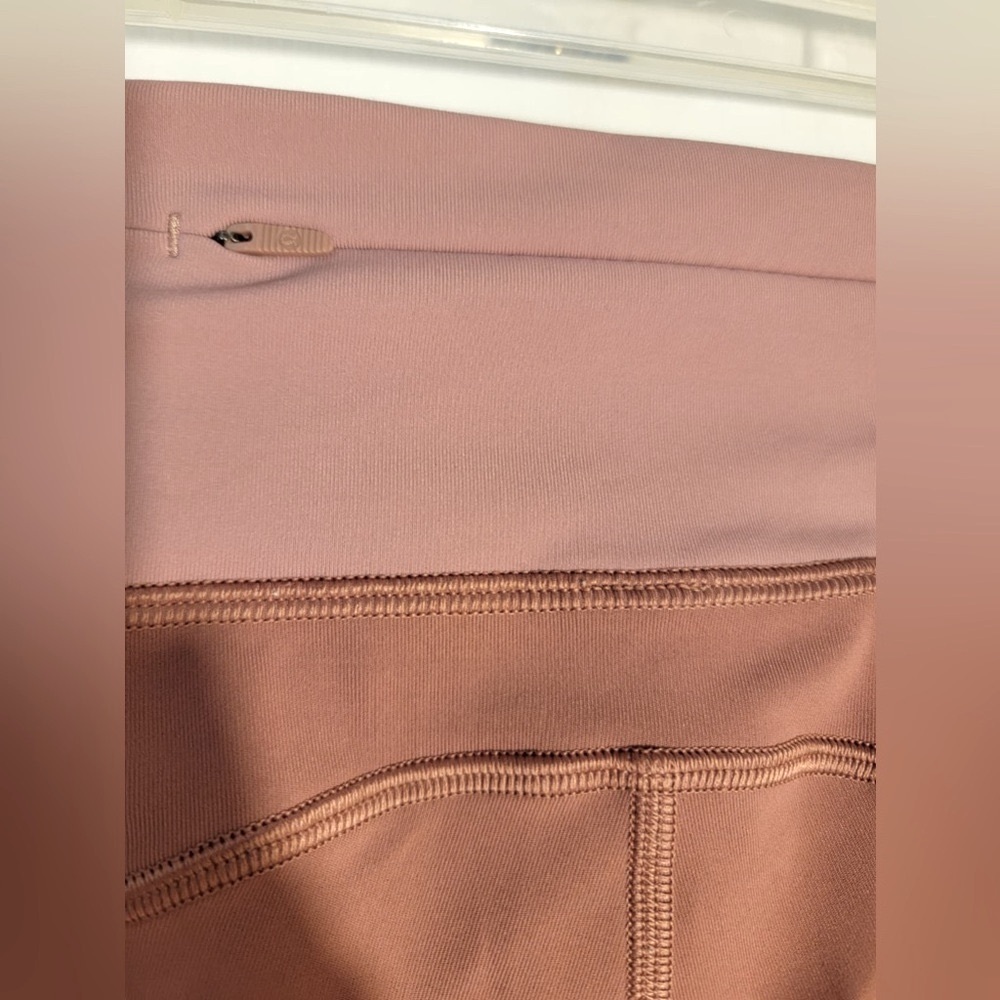 Lululemon Quick Feet Crop 19"•Color Block Pink Mesh•Auburn / Quicksand•EUC•sz 4 - Picture 8 of 14
